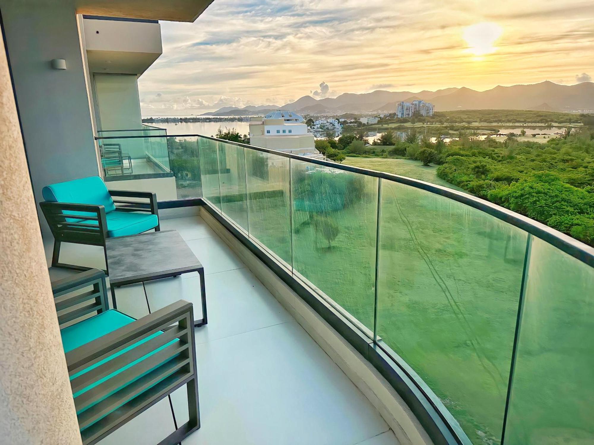 Mullet Bay Suites - Your Luxury Stay Awaits Cupecoy  외부 사진