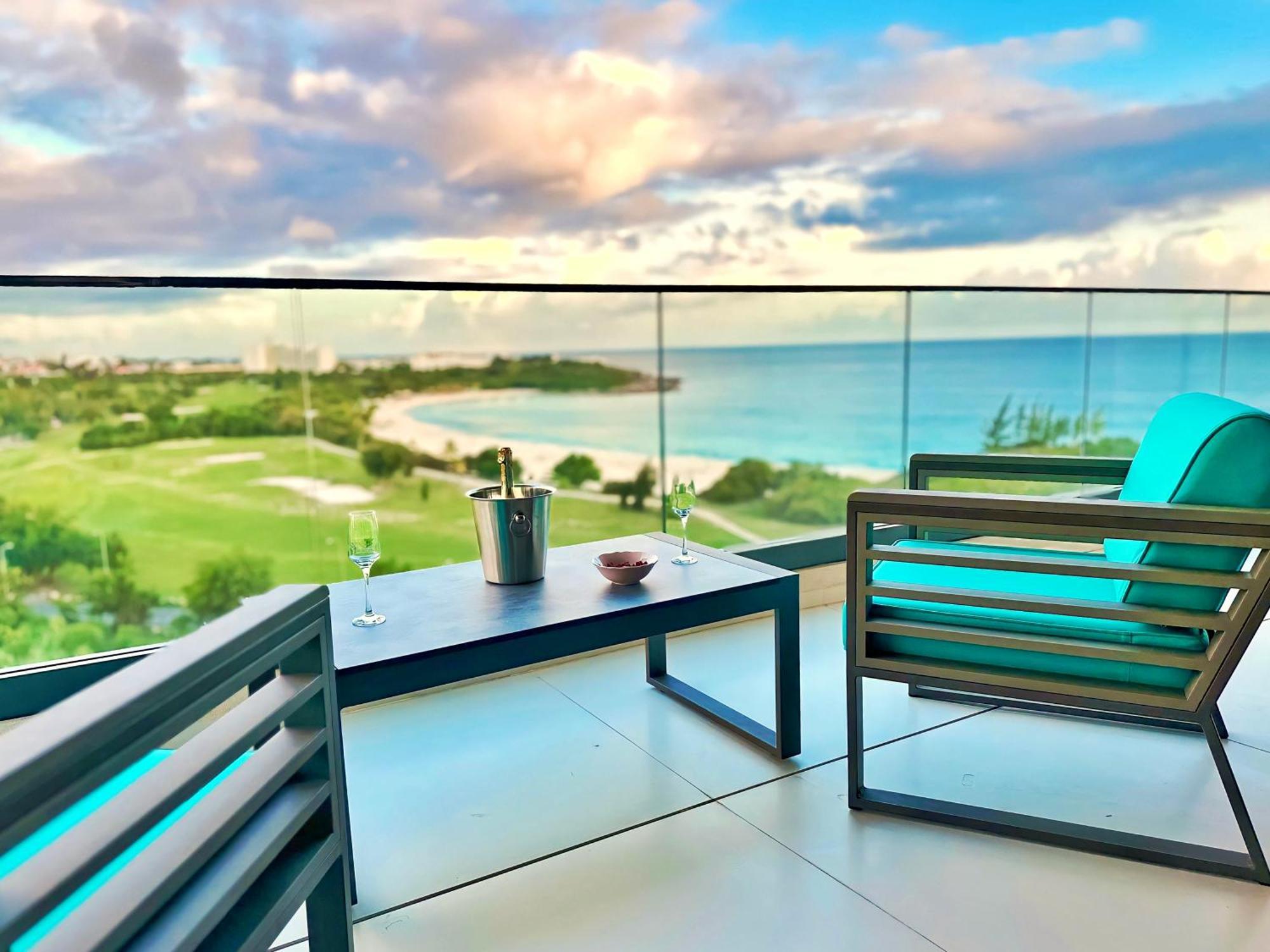 Mullet Bay Suites - Your Luxury Stay Awaits Cupecoy  외부 사진